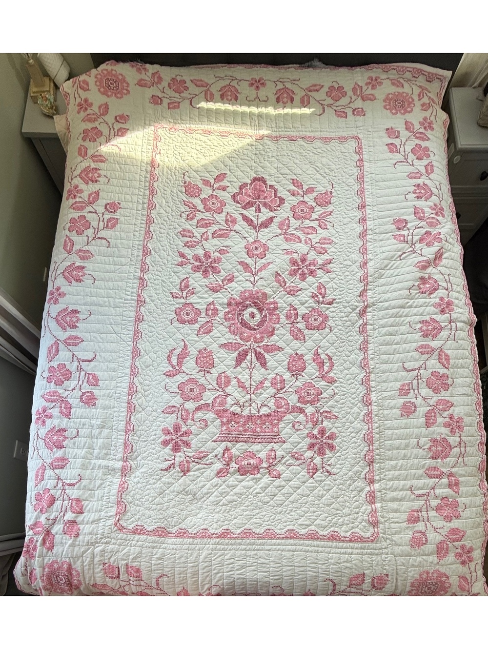 Vintage Handmade Pink Flora Hand Cross Stitch Hand Quilted Twin Quilt (cp21/tb1) - Picture 2 of 12